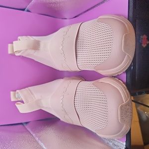 Womens Champion Cross Rally sz 8.5